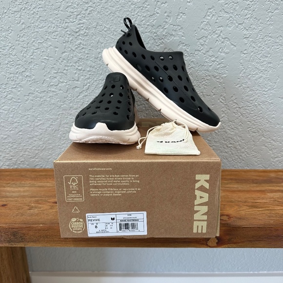 Kane Footwear - Black Cream - Mens 5 / Womens 7 - Picture 2 of 12